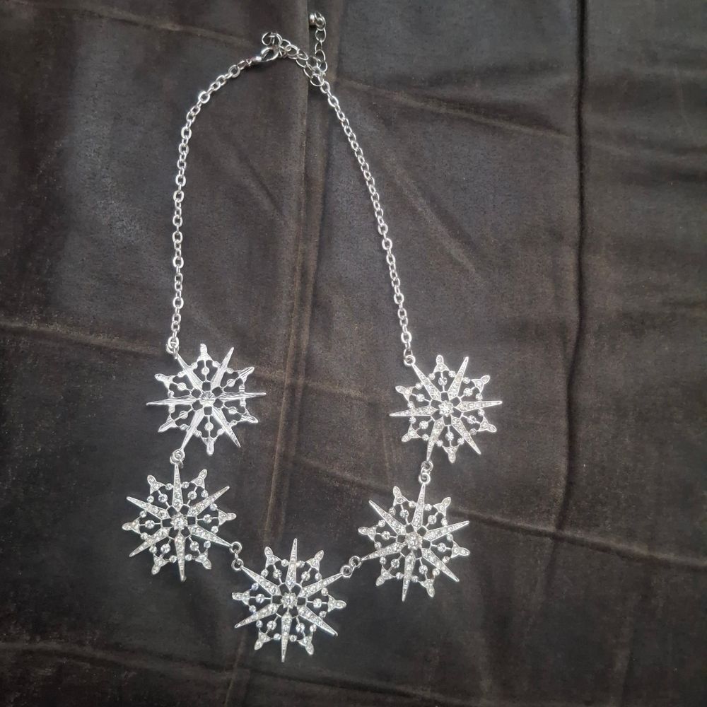 Snowflake Rhinestone Necklace - Picture 3 of 5